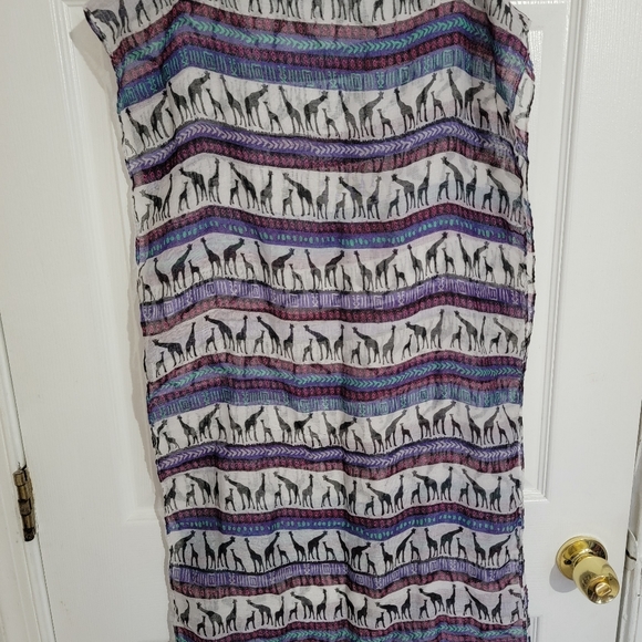 Giraffe Print Infinity Scarf - Picture 4 of 4
